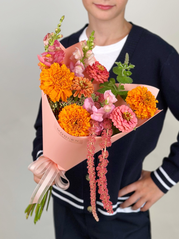 ЯРКИЙ БУКЕТ В ОСЕННИХ ТОНАХ